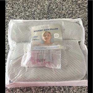 Indulging Bath Pillow